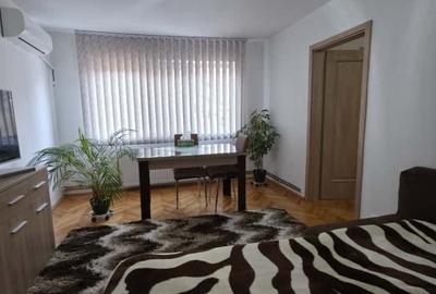 !!! Amenajat... 2 Camere...Gh. Lazar - 1