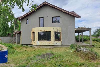 Casă cu 6 camere în Clinceni - 2