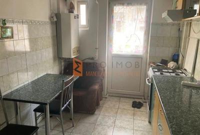Apartament 3 camere cf 1 semidecomandat zona Micro 3 - 5