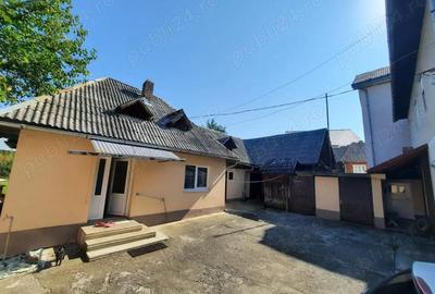 Casă cu 7 camere cu Teren 2694 Mp în Rona de Sus - 5