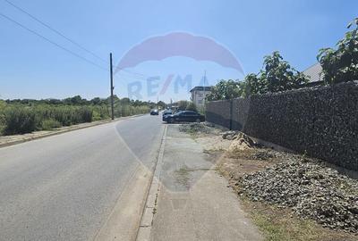 Teren de 6459 mp, în Central - 3