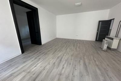 Spațiu comercial, de 65 mp, în Central - 6