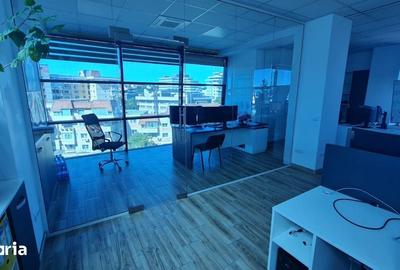 Spațiu comercial, de 160 mp, în Central - 3
