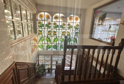 Apartament cu 5 camere decomandat în Central - 3