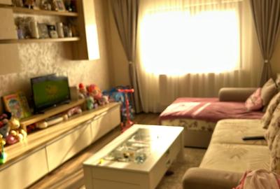 Apartament cu 2 camere decomandat în CET - 6