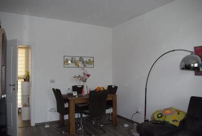 Apartament cu 2 camere decomandat în Giroc