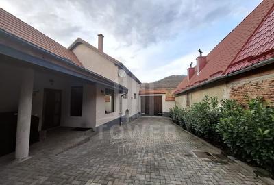 Casă complet renovată de vânzare în Amnaș - la doar 25 km de Sibiu! - 2