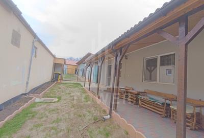 Casă de vânzare în satul Roșia cu vedere panoramică spre Munții Făgăras - 9