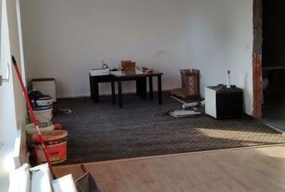 Casă cu 2 camere cu Teren 500 Mp în Săbăreni - 4