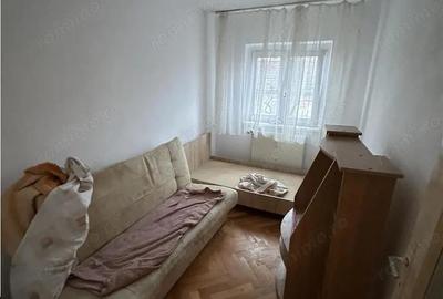 Apartament cu 3 camere decomandat în Lipovei - 2
