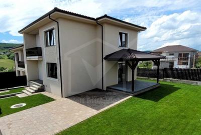 Duplex cu 4 camere cu Canalizare în Chinteni - 6