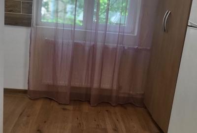 Garsonieră decomandată în Central - 4