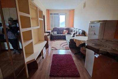 Apartament cu 2 camere semidecomandat în UTA - 7