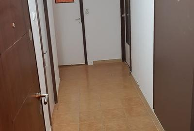 Apartament cu 2 camere decomandat în Broscărie - 2