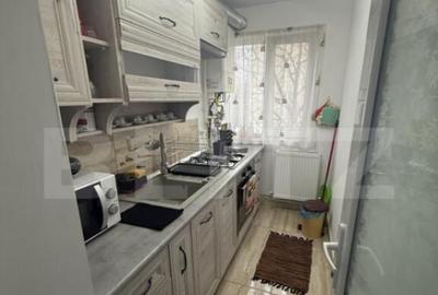 Apartament 3 camere, 53 mp, zona Bd. Unirii - 8