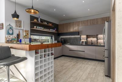 Vila Escapada | Piscină & Garaj pentru Barcă | Comision 0 - 11