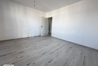 Apartament cu 3 camere decomandat în Tractorul - 3
