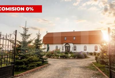 Casă cu 7 camere cu Teren 3000 Mp în Central - 1