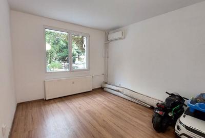 Bd. Chisinau , statia Pictor Harlescu, bloc stradal, reabilitat - 7