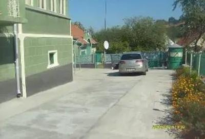 Casă cu 7 camere în Central - 2