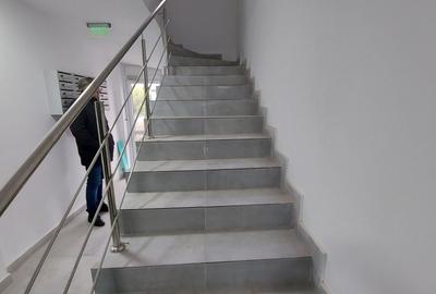 Apartament cu 2 camere decomandat în Apărătorii Patriei - 3