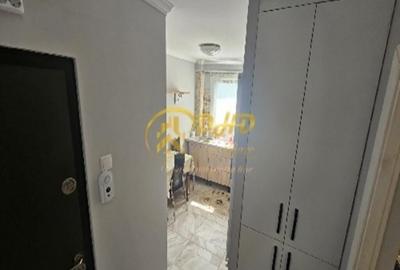 Apartament cu 2 camere semidecomandat în Podu Roș
