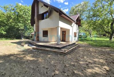 Casă individuală cu 4 camere cu Canalizare în Finiș - 2