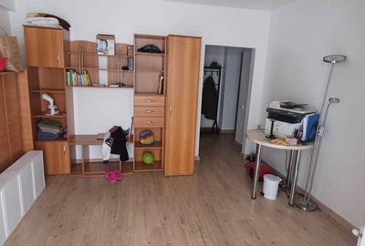 Apartament cu 3 camere în Central - 1