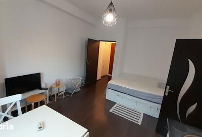 Garsonieră în Romană - 1