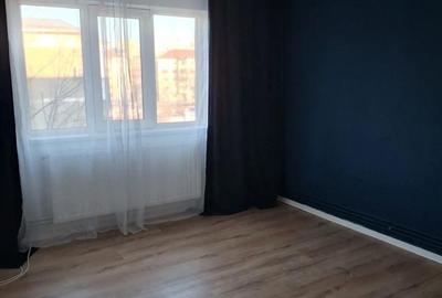 Apartament cu 3 camere decomandat în Aradului - 6