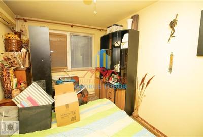 Ap. 3 camere, 51 mp, Aleea Campul cu Flori 3, Bl M49, Sect.6  0% COMISION - 15