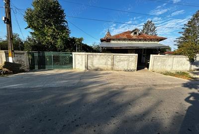 Casă cu 4 camere cu Teren 1070 Mp în Poiana - 8