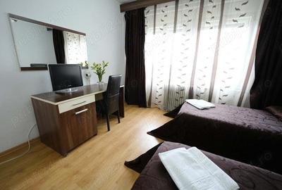 Camera single 130 Lei zi, Camera double 180 Lei zi, Pia?a Victoriei - Catedrala Timi?oara - 7