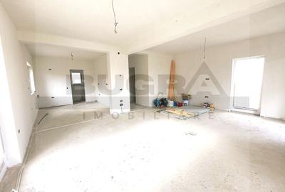 Casă cu 5 camere cu Teren 700 Mp în Central - 2