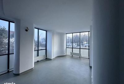 Spațiu comercial, de 1,080 mp, în Central - 18