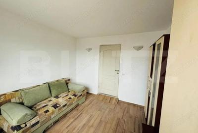 Camera de camin renovata complet cu baie proprie, bucatarie si centrala ! - 9