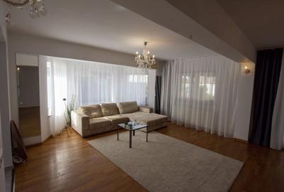 Vila individuala cu piscina de inchiriat in ansamblu rezidential zona OMVD - 4