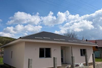 Casă cu 3 camere în Petrești - 7