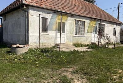 Casă cu 3 camere în Aninoasa - 1