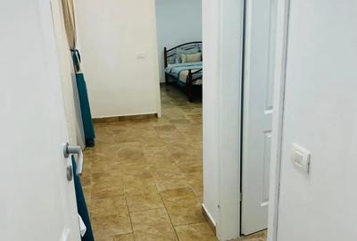 Inchiriez apartament la curte - 2