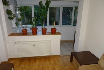 Apartament cu 2 camere semidecomandat în Gorjului