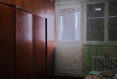 Apartament cu 3 camere decomandat în Nufărul - 5