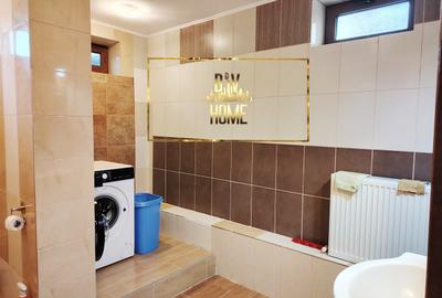 Apartament cu 4 camere semidecomandat în Km 5 - 12