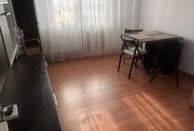 Apartament cu 3 camere decomandat în Giurgiului - 6