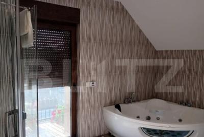 Casă cu 5 camere cu Teren 700 Mp în Ipotești - 10