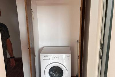 Apartament cu 4 camere semidecomandat în Berceni - 1