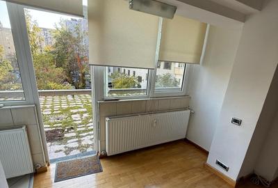 Apartament pentru birou et 1 3 camere decomandate B-dul Unirii-Nerva Traian - 6