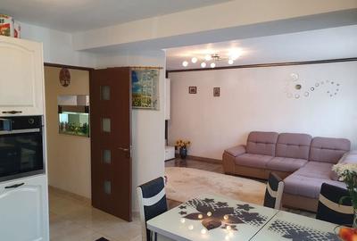 Apartament cu 4 camere decomandat în Drumul Carului - 2