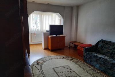 Apartament cu 2 camere decomandat în Craiovei