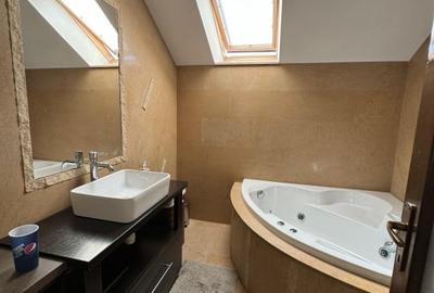 Casă individuală cu 6 camere cu Canalizare în Florești - 16